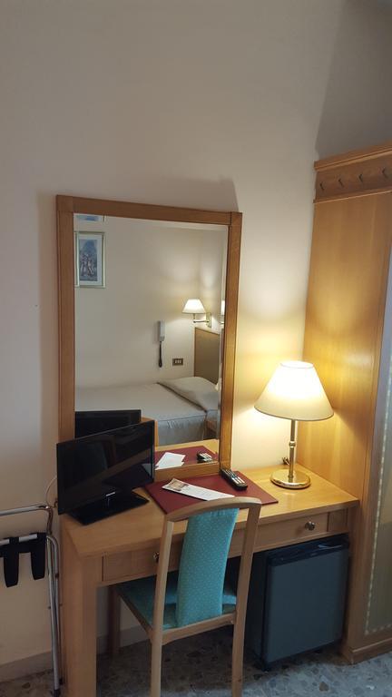 Nuovo Albergo เคติ ภายนอก รูปภาพ