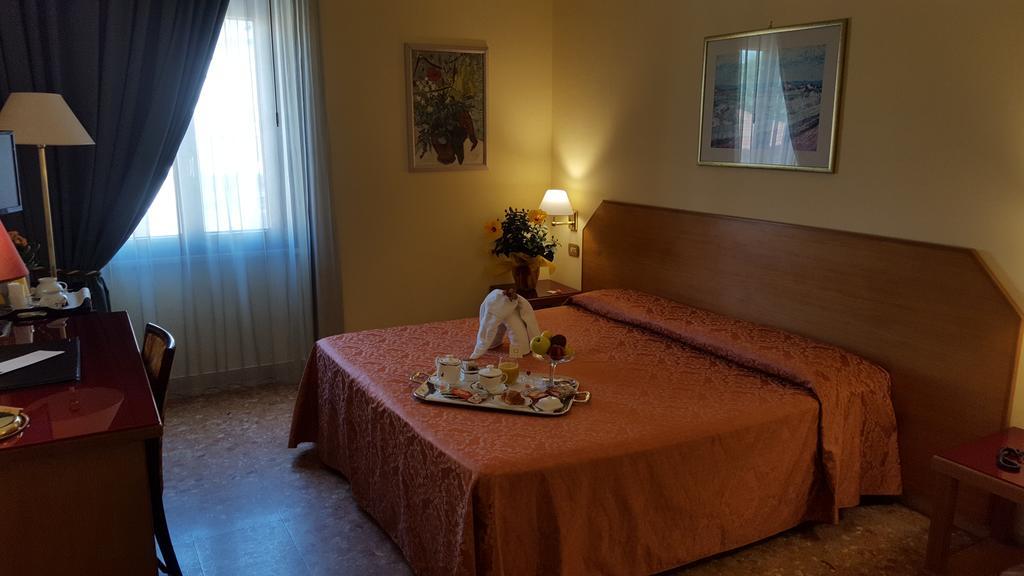 Nuovo Albergo เคติ ภายนอก รูปภาพ